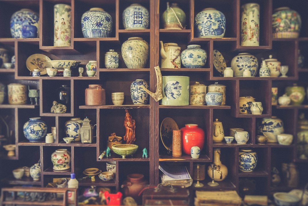 Antiquités et objets d’art – estimation à Carros