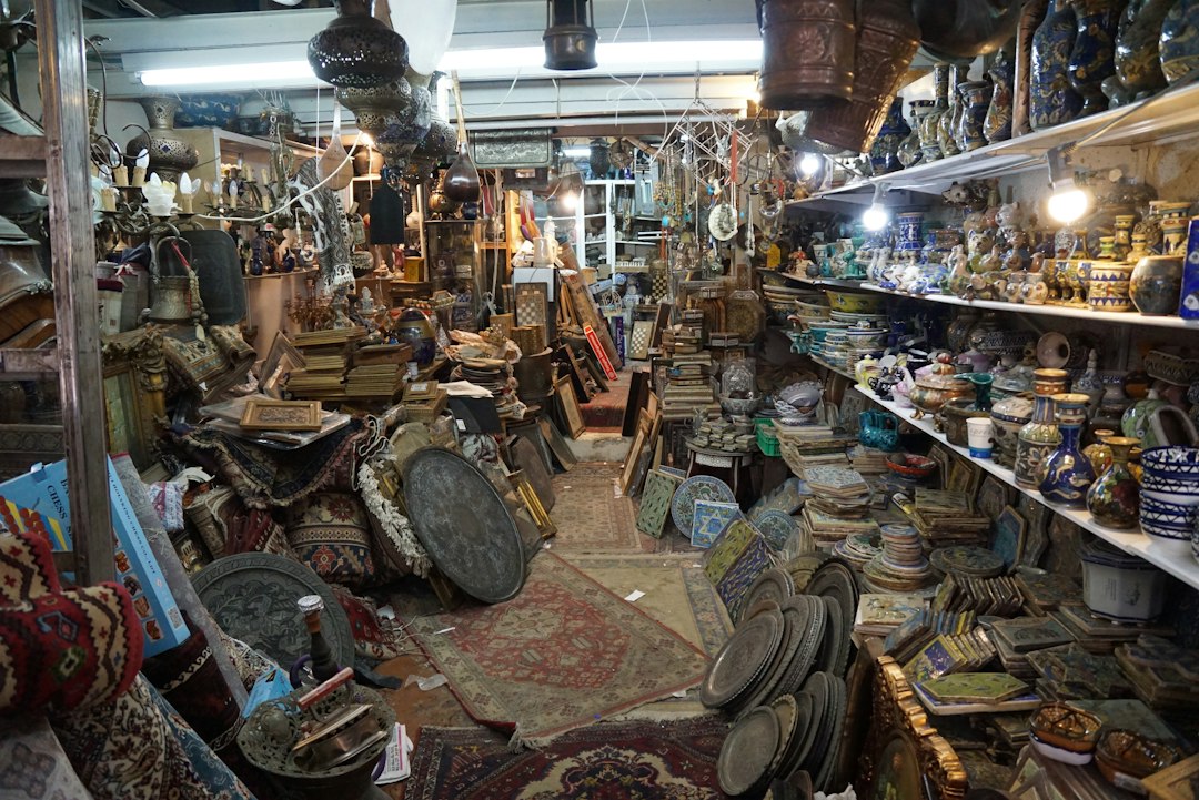 Antiquités et objets d’art – estimation à Contes