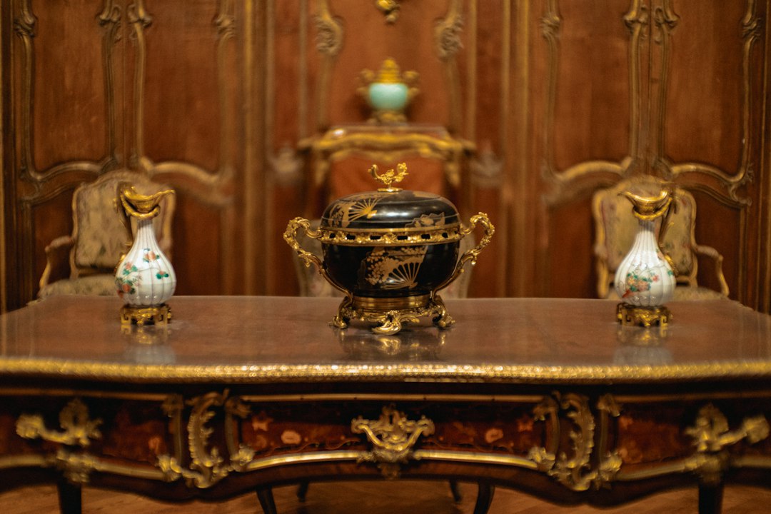 Antiquités et objets d’art – estimation à Vallauris